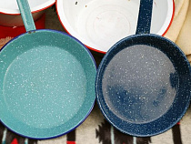 Калининградец избил подругу чайником и сковородкой