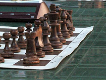 Королю Марокко подарили янтарные шахматы, созданные в Калининграде