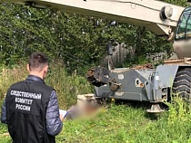 В Илюшино автокран задавил насмерть управляющего фирмы