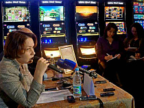 Министр экономики: игровые автоматы я пока не опробовала (видео)