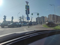 На Гагарина у “Мираторга” БМВ вылетел в кювет