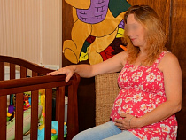 Алиханов попросил обратить внимание на молодых мам