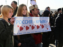 Явка на крымском референдуме перевалила отметку в 64%