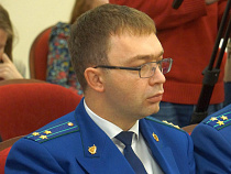 Директор ООО «Современные технологии строительства» пять месяцев не платил зарплату двум работникам