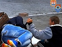 «Безопасный город» не дал обокрасть спящего на скамейке в Калининграде