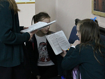 Суд: школы не обязаны обеспечивать учеников рабочими тетрадями и возмещать родителям затраты на их приобретение