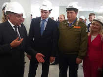 На стадионе в Калининграде Виталию Мутко включили Pink Floyd