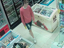 В Калининграде разыскивают хулигана с битой