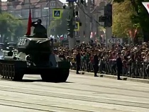 По Калининграду пустят уже второй подряд танк Т-34