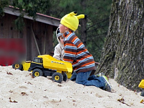 Суд взыскал с матери мальчика, закидавшего камнями 10-летнего ребенка, 20 тысяч рублей