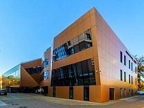 Для Макаровых власти поменяли цель земли со спорта на медицину