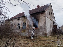 Под Правдинском в доме после пожара нашли мёртвого