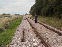 В Калининградской области мужчина оголял стратегическую дорогу