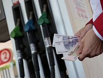 В Польше продолжают падать цены на топливо