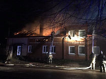 В Янтарном 8-квартирный дом лишился новой крыши 