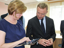 Дмитрий Ливанов высоко оценил онлайн-учебник по математике, разработанный калининградским учёным