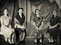 5 девушек сыграют войну в Калининграде 