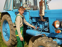 Родина Николая Цуканова получила новые аграрные машины