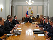 Президент РФ обсудил с членами Совета безопасности предложение крымчан о присоединении Крыма к России