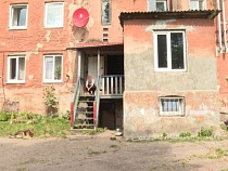 Следователи проверяют дырявый дом в Советске