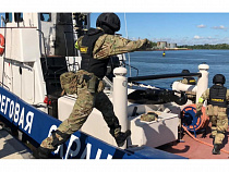 ФСБ провела учения против терактов в море у Калининградской области (видео)