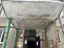 Подъезд в Московском районе Калининграда довели до ручки