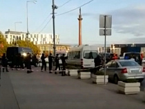 На площади Победы в Калининграде сняли вооружённый СОБР и полицию (видео)