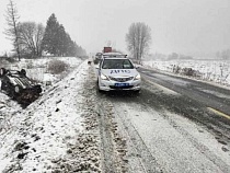 В Черняховском районе ранена 19-летняя из упавшего на крышу «Пежо»