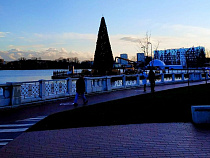 На Верхнем озере поставили новогоднюю ёлку