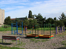 На территории Психбольницы №2 в Прибрежном появилась детская площадка