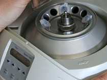 Лабораторная центрифуга: виды и применение