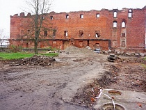 Археолог усомнился в законности происходящего в замке Рагнит