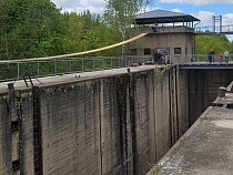 В Калининградской области туристов ведут над страшной немецкой пропастью