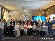 В Черняховске сделали янтарный портрет генерала Черняховского