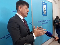 Кропоткин оправдал назначение Шумилина ежедневным приходом на работу