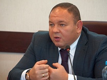 Горсовет хочет наградить сына своего зампредседателя Андрея Шумилина