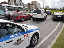 В Пионерском арестовали Infininti богатейшей должницы региона