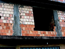 Первоклассник ночевал в недострое из-за пьющих родителей