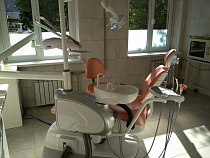 Переехавшая в Калининград женщина судится со стоматологией из другого города