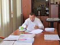 Нейману помогли обезопасить дорогу к детсаду в Немане