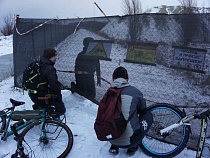 Под Зеленоградском забором перекрыли велодорожку