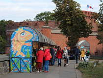 Продавцам янтаря у Музея янтаря предложат перейти в "Башню Врангеля"