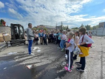 В гостях у эко-предприятия «Форест» побывали школьники из Зеленоградска