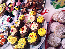 Благотворительный «Кекс-фестиваль» в Мамоново: волонтеры продали около 300 кексов за два часа