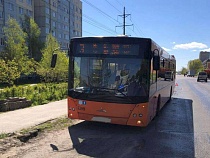 Из детской коляски в автобусе «Калининград-ГорТранс» выпала девочка