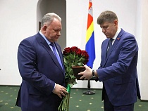 Главному по янтарю дали медаль за выдающийся вклад в парламентаризм