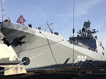 На ПСЗ «Янтарь» подняли Андреевский флаг на борту фрегата «Адмирал Макаров»