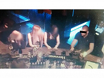 21-летний кавалер обнёс даму на мобильник в ночном клубе