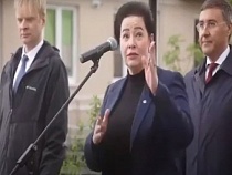 Дятлова нашла «интеллектуальный банк» в Калининграде и захотела в общежитие