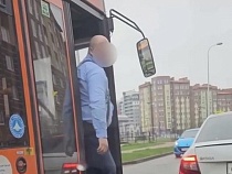В Калининграде инспекторы ГИБДД вычислили хама за рулём автобуса